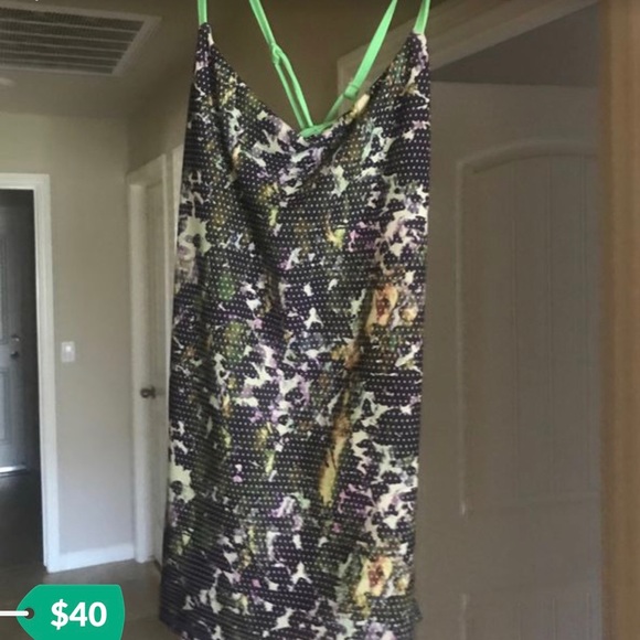 Lululemon Workout Top - Picture 1 of 2